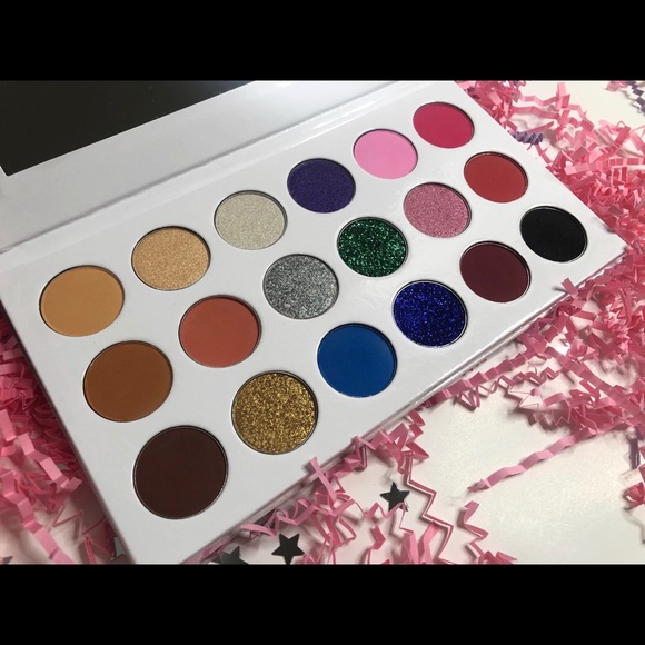 DARE Palette - Picture 1 of 4